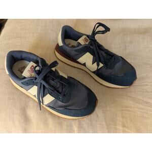 NEW BALANCE 237 Navy Cream Kids Sneakers Size 4.5 Youth Never Worn NWOB